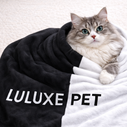 Athleisure Essentials Pet Blanket Black + White