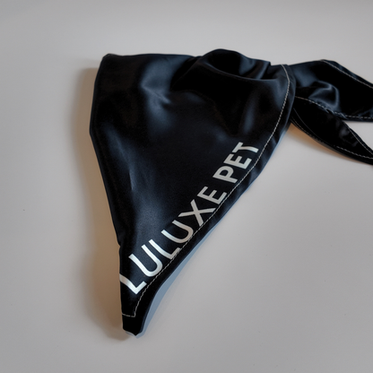 Athleisure Essentials Pet Scarf Black + White