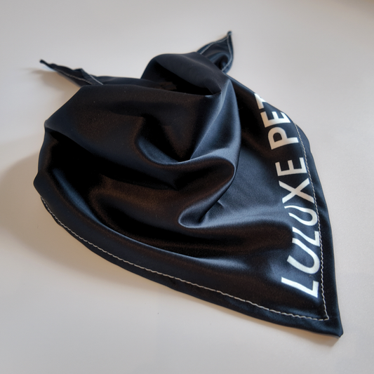 Athleisure Essentials Pet Scarf Black + White