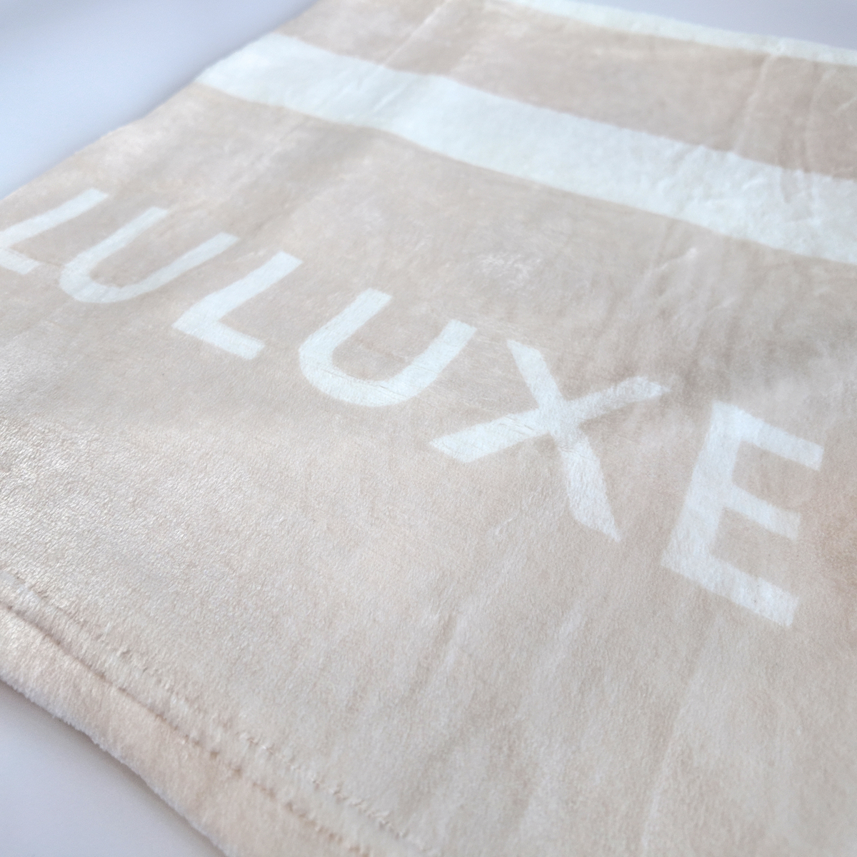 Athleisure Essentials Pet Blanket Creamy Beige