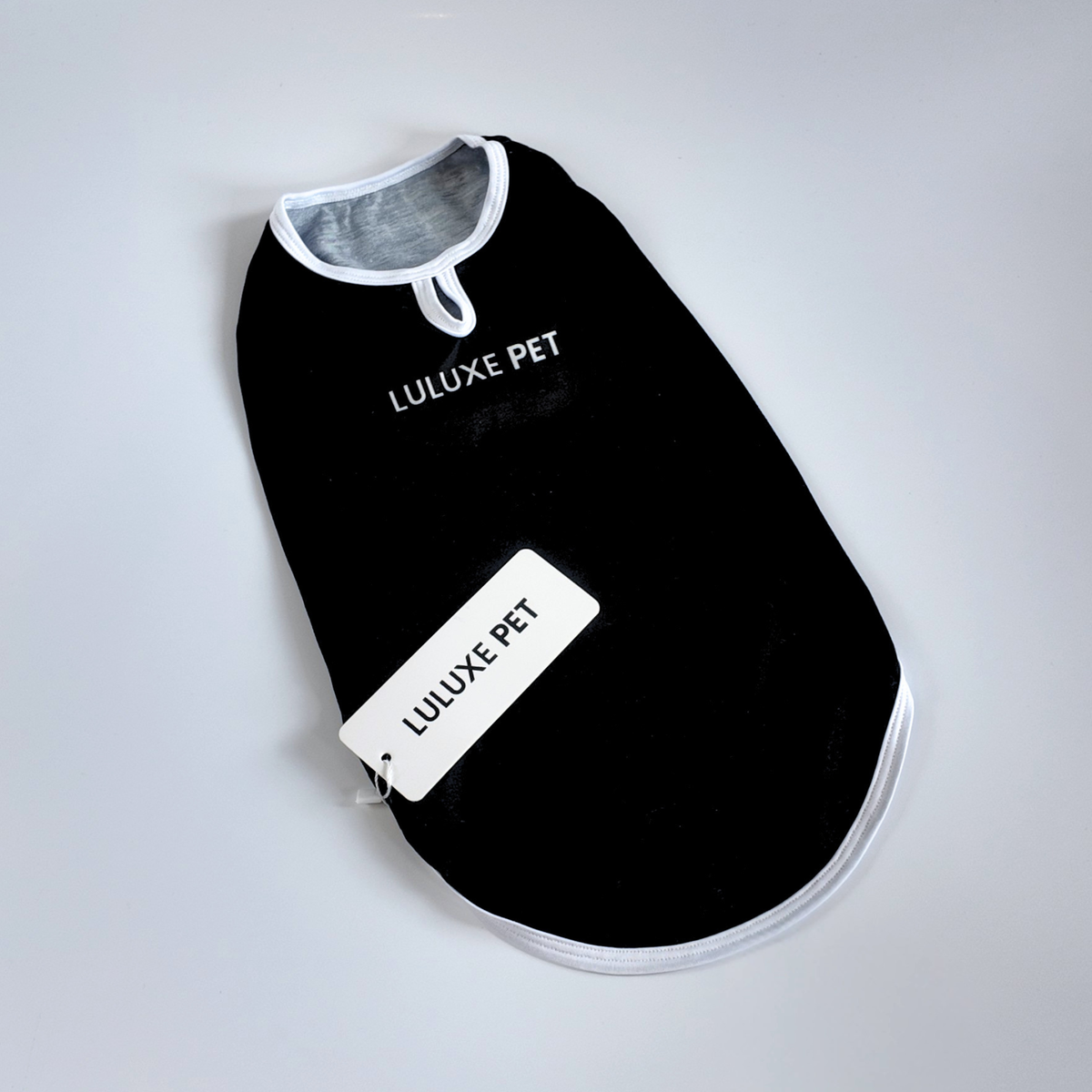 Athleisure Essentials Pet Sleeveless Black + White